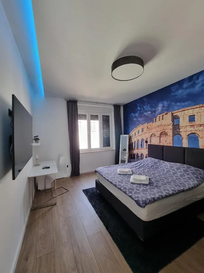 Stivi Luxury Apartments Pola